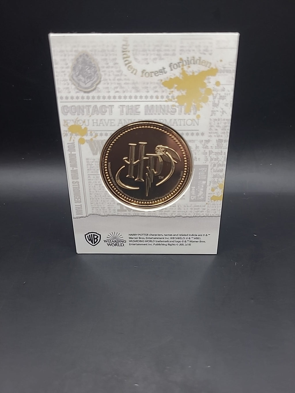 HARRY POTTER CARD WITH MEDAL NIMBUS 2001 J K ROWLING