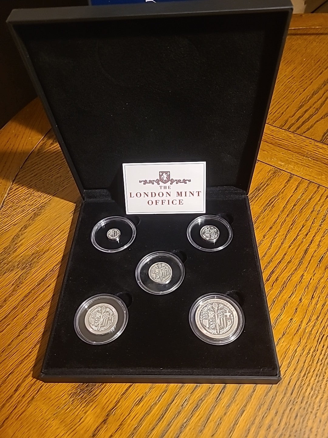 Silver 5 Coin Sovereign Set - Strength And Stay - 7 Decades Of Devotion