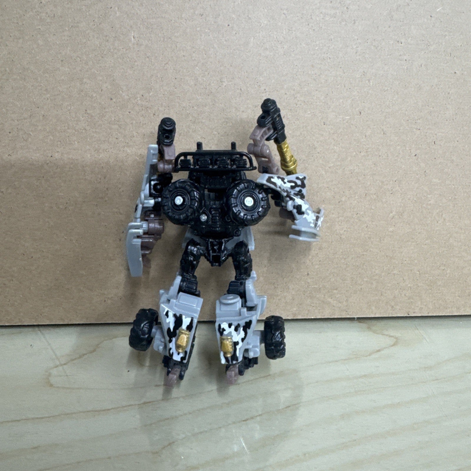 Transformers Rollbar Infiltration Deluxe Class Action Figure Revenge of Fallen