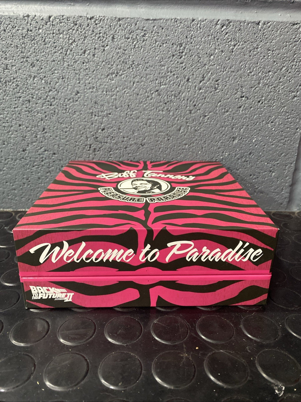 Back to the Future 24K Gold Plated Biff's Pleasure Paradise Casino Souvenir Set
