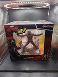 Marvel Ant-Man And The Wasp PVC Diorama Diamond Select
