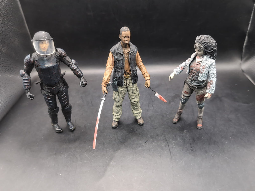 3 X Walking Dead McFarlane Figures Riot Gear Glenn, Princess & Bob