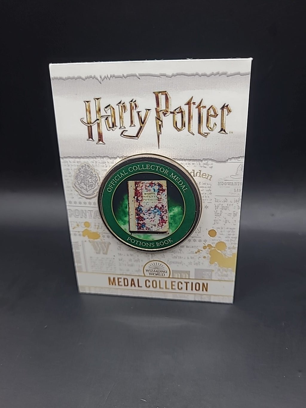 Harry Potter Medal Coin Collection - Artefacts And Spells - Potions Book 