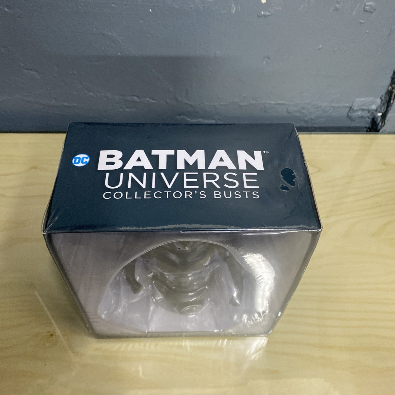 Eaglemoss  DC Batman Universe Collector's Busts #13 Batman The Dark Knight