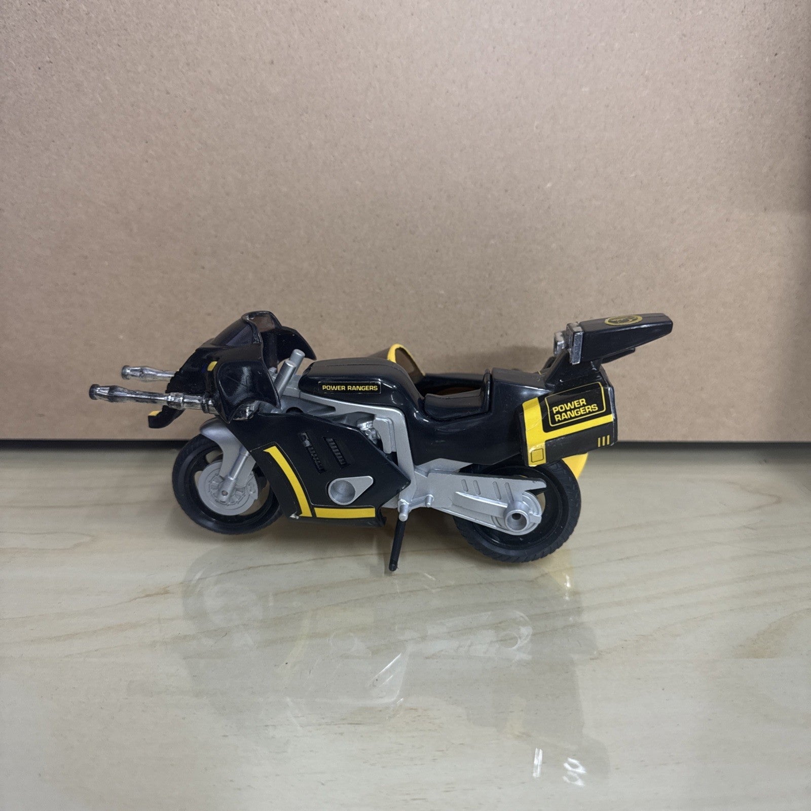 Bandai Power Rangers Mammoth Battle Bike