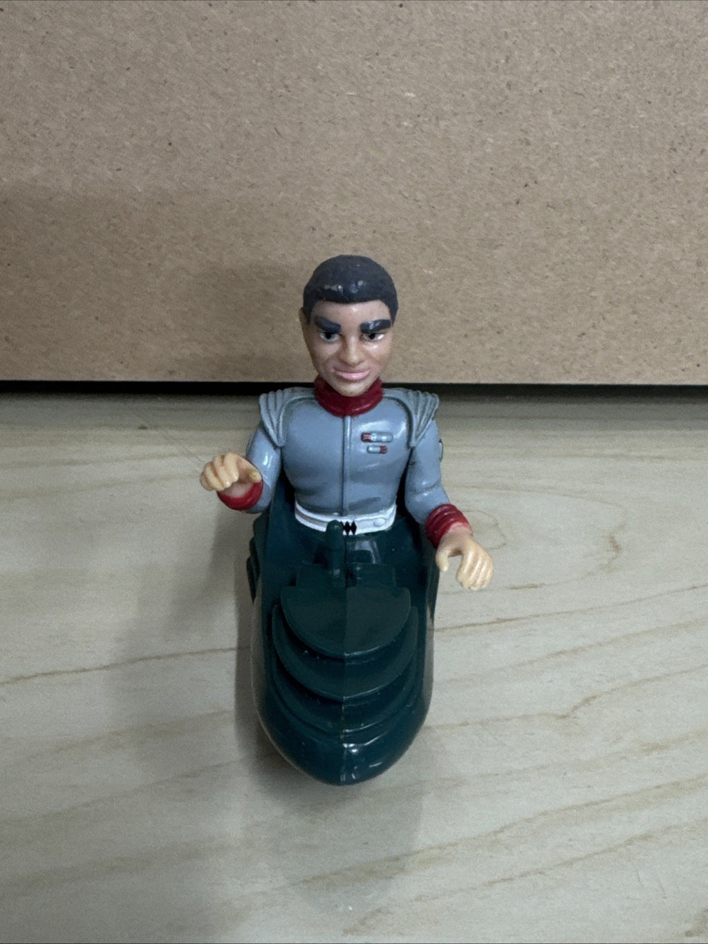 1992 COMMANDER SAM SHORE & ACCESSORY STINGRAY MATCHBOX VINTAGE 3.75” FIGURE