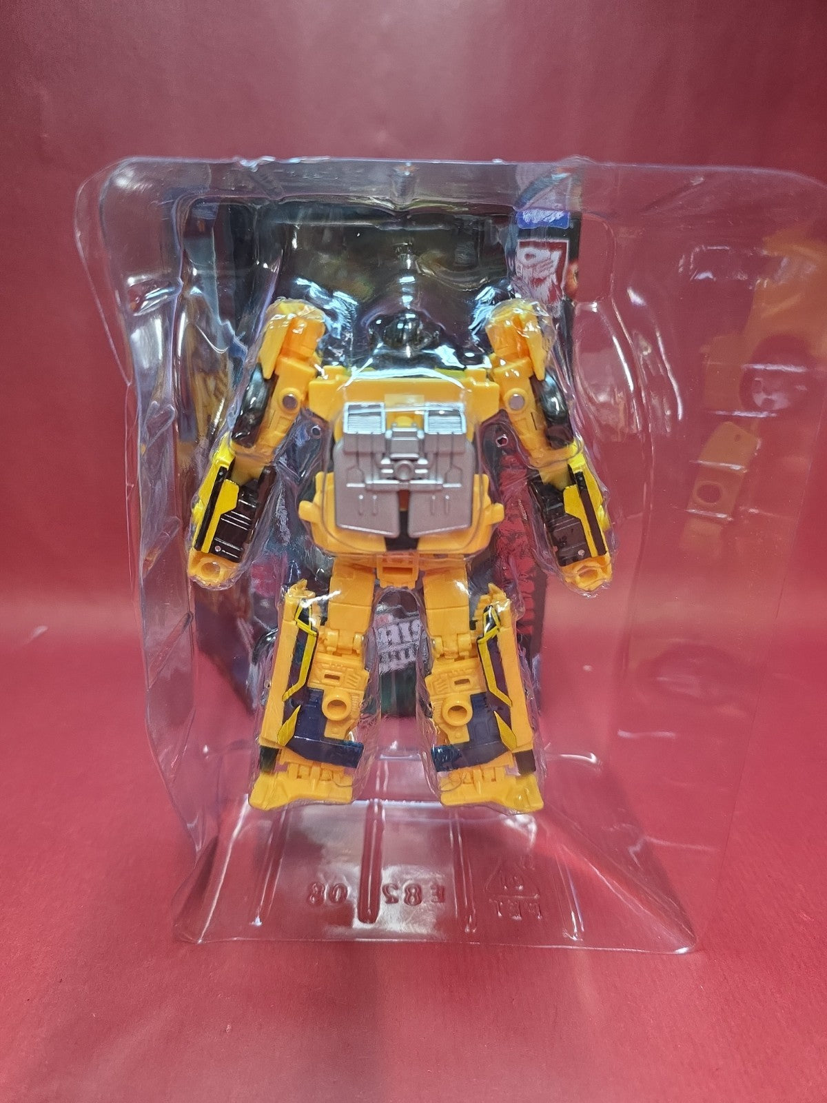 Hasbro Generations Transformers War for Cybertron: Earthrise - Sunstreaker 5.5"