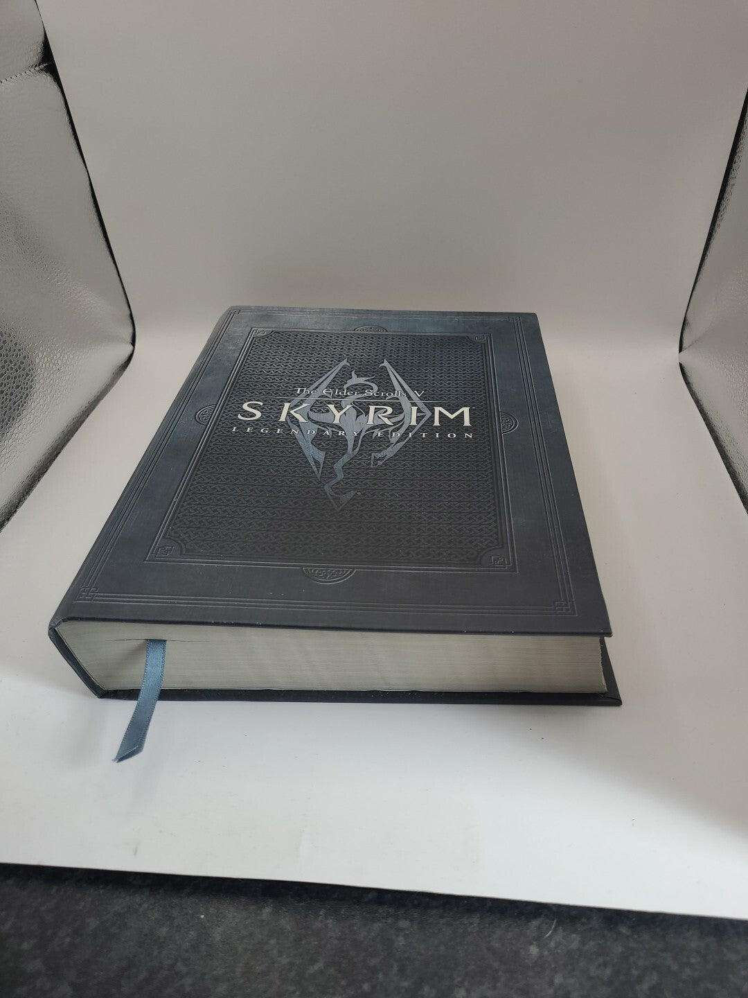 The Elder Scrolls V Skyrim Legendary Edition Game Guide Book Hardback