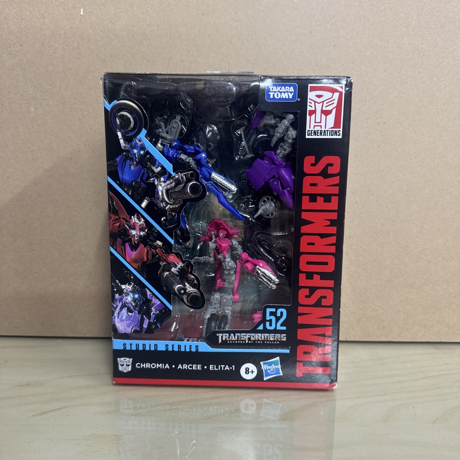 Takara TOMY Transformers SS-41 Chromia Arcee Elita