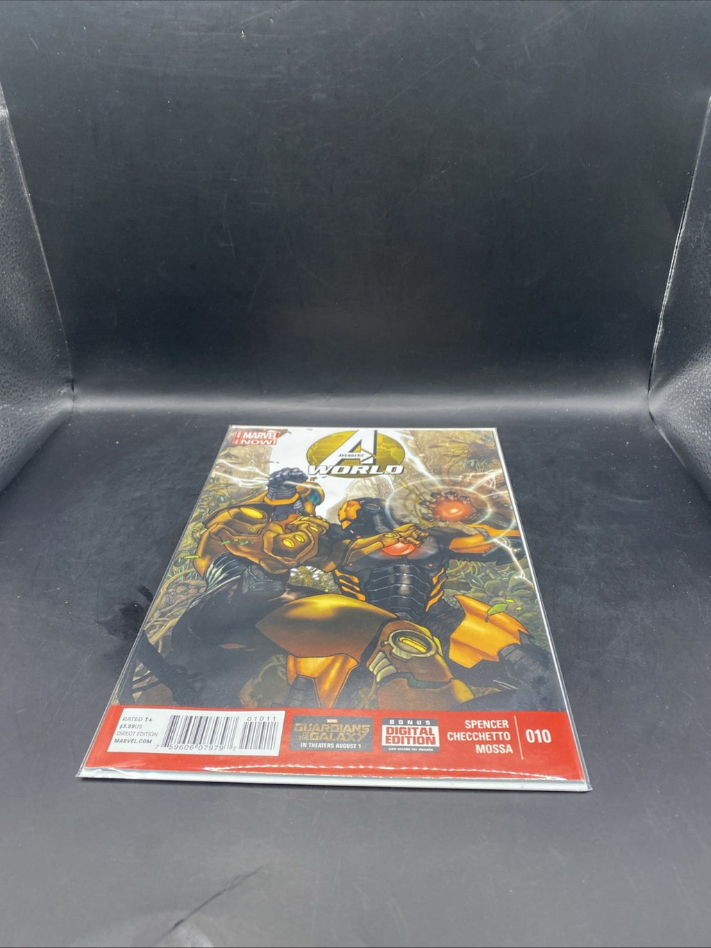 MARVEL COMICS AVENGERS WORLD #10 SEPTEMBER 2014 FAST P&P SAME DAY DISPATCH