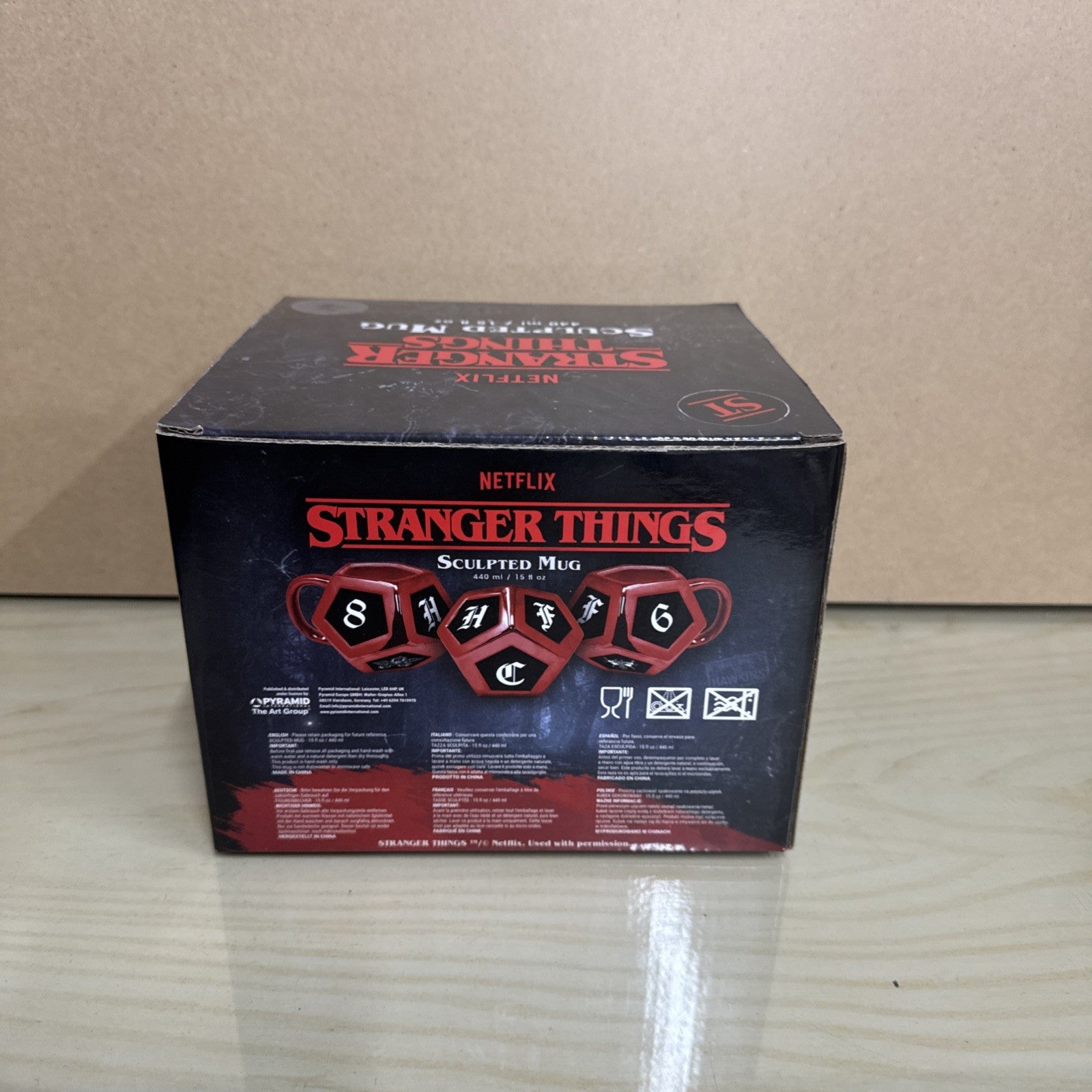 Official Stranger Things Roll Your Fate D12 Dice Sculpted Mug 440 ML