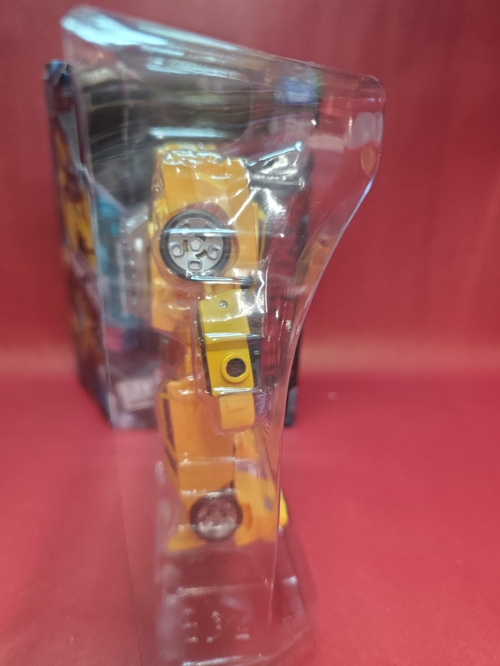 Hasbro Generations Transformers War for Cybertron: Earthrise - Sunstreaker 5.5"