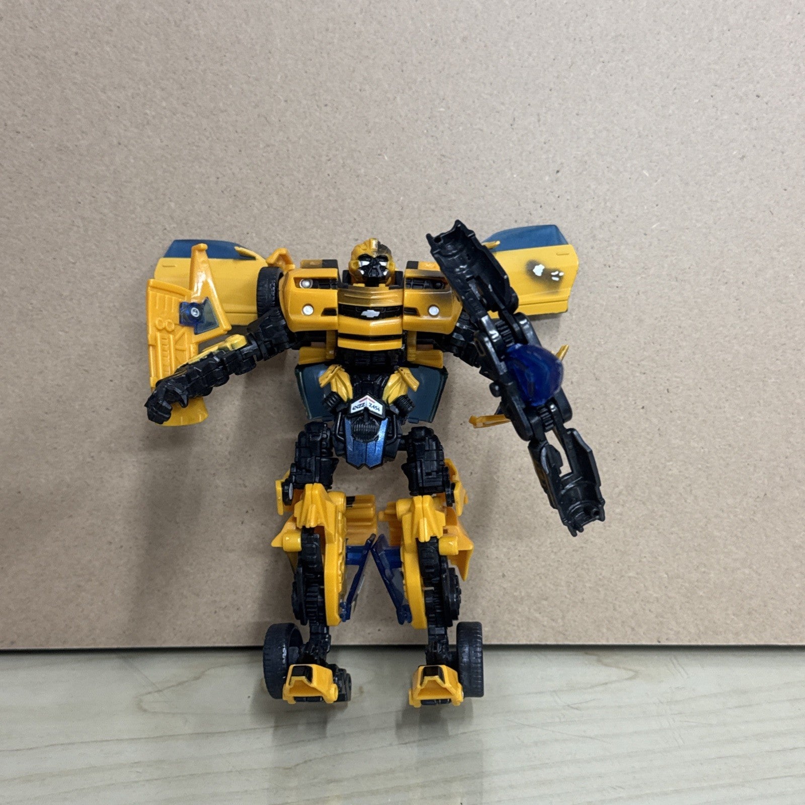 Transformers 2007 Movie Concept Camaro Bumblebee Battledamaged