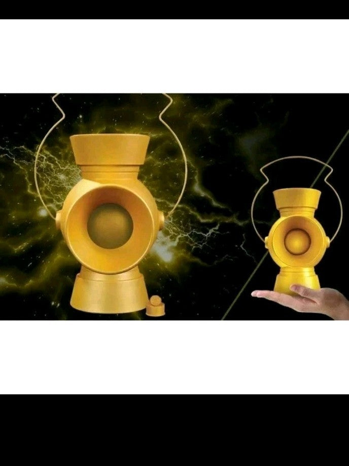 DC Collectibles 1:1 Scale Yellow Lantern Sinestro Power Battery & Ring Prop Lamp
