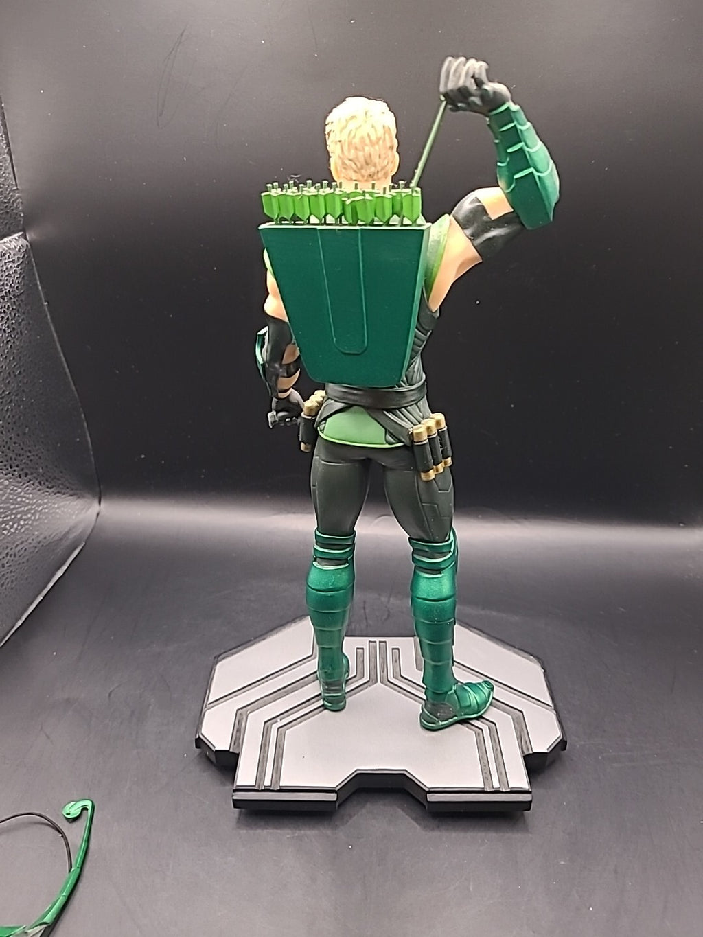 DC Comics Icons Green Arrow Numbered Limited Edition DC Collectibles
