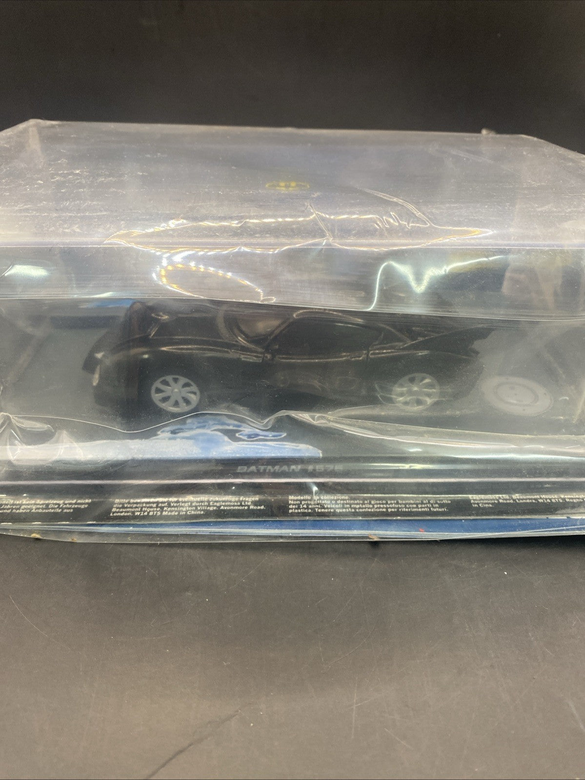 BATMAN  EAGLEMOSS AUTOMOBILIA DETECTIVE COMICS #575 DIECAST BATMOBILE 