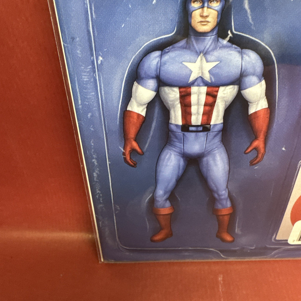 2015 Marvel Secret Wars Comic #4 Captain America Action Figure Variant Cover