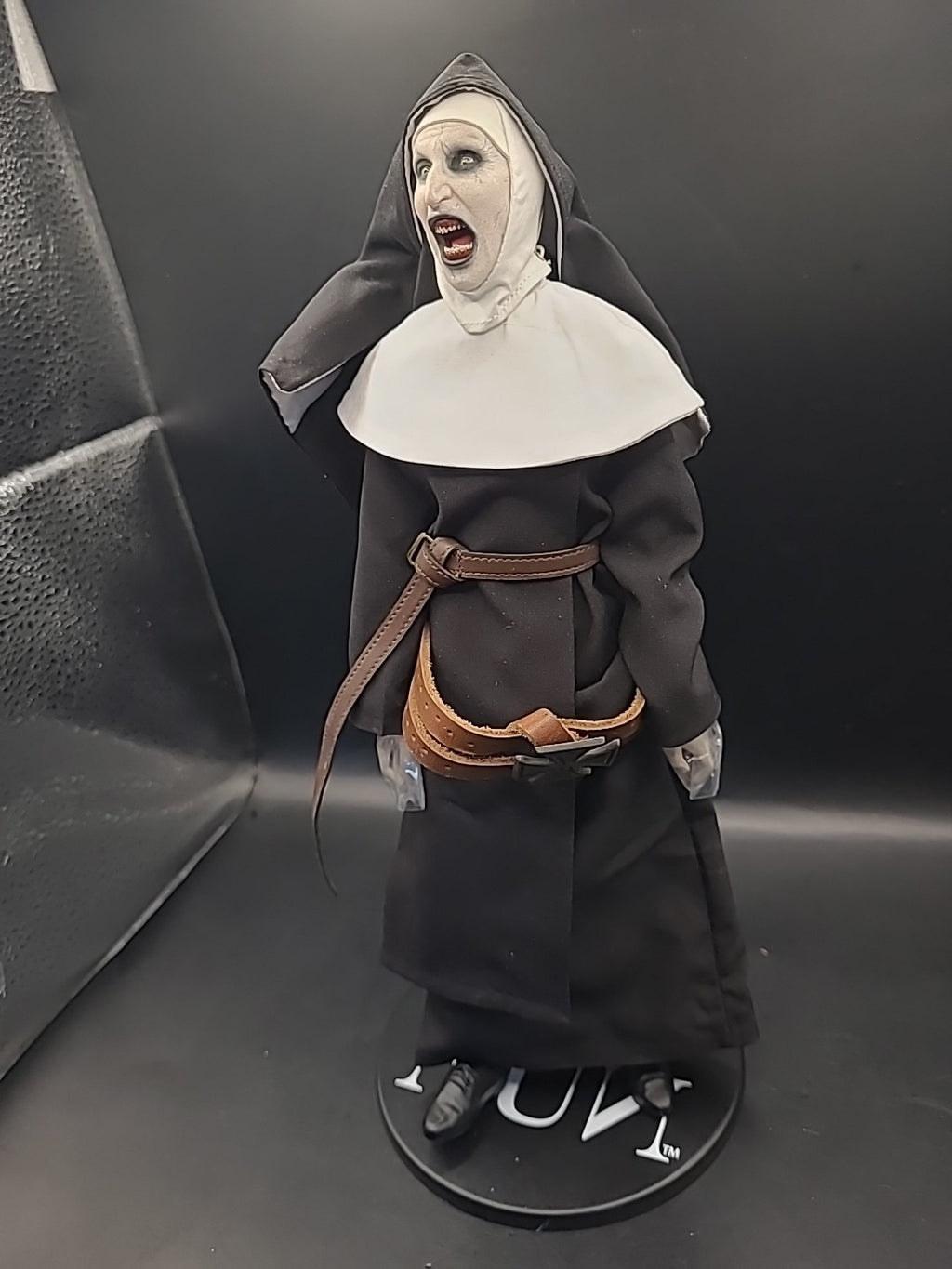 The Nun Valak: QMX Master Series Statue