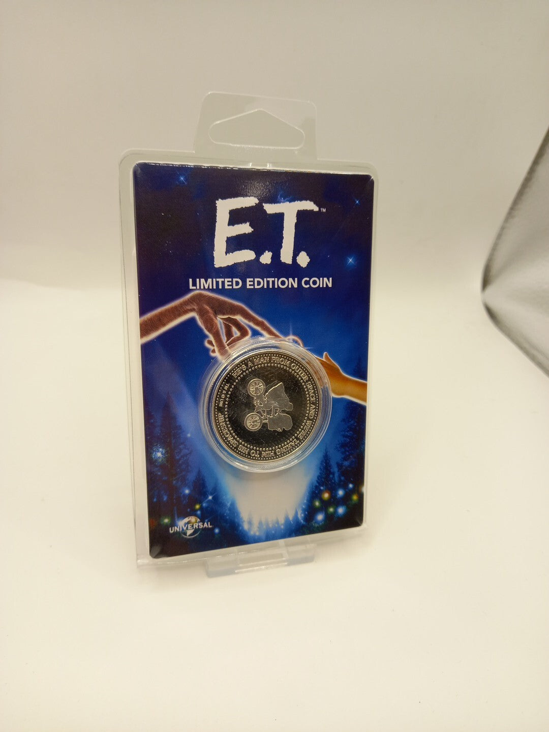 E.T The Extra Terrestrial Limited Edition Coin - Only 9995 Worldwide