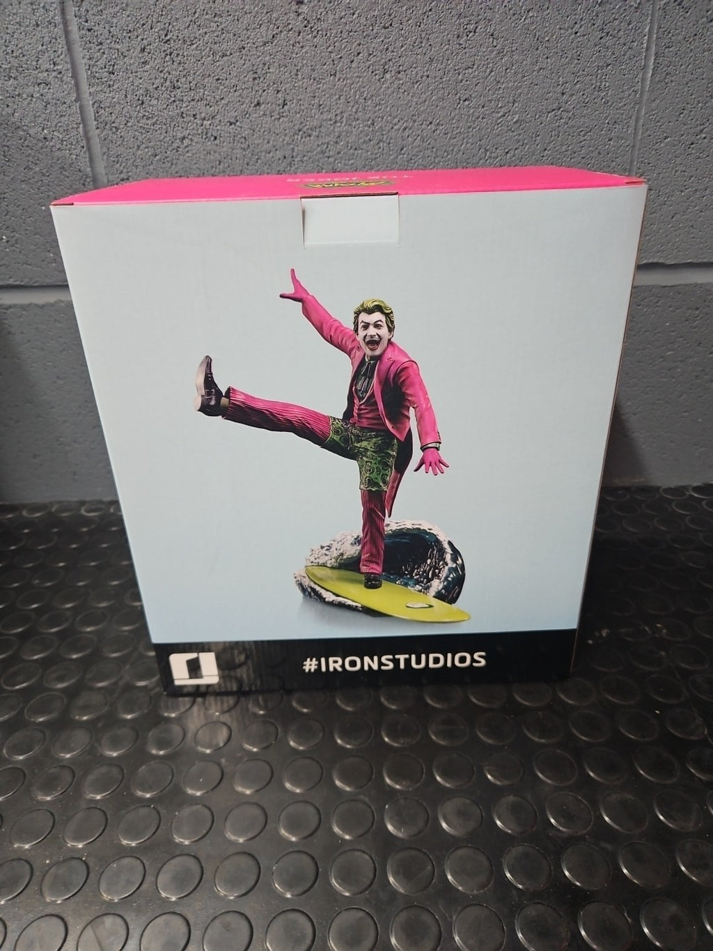 Iron Studios The Joker Deluxe BDS Art Scale 1/10 Scale Statue Figure