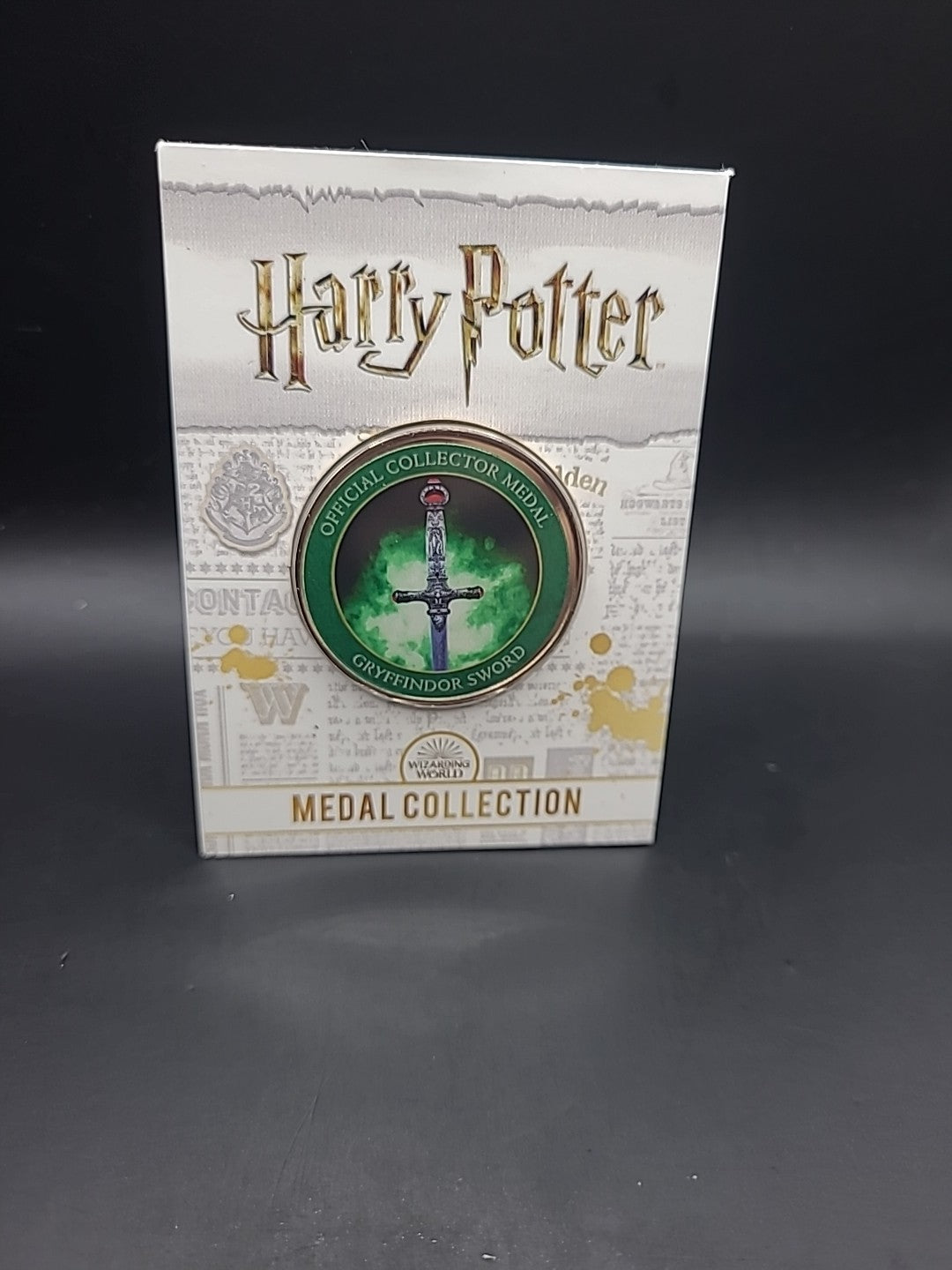 Harry Potter Medal Coin Collection - Artefacts And Spells - Gryffindor Sword 