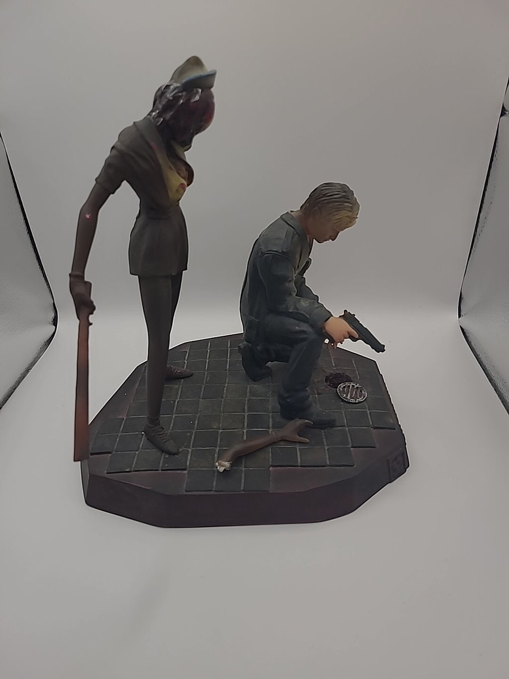Silent Hill 2 James And Nurse Limited Edition Statue 2001 OXMOX KONAMI - VERY...