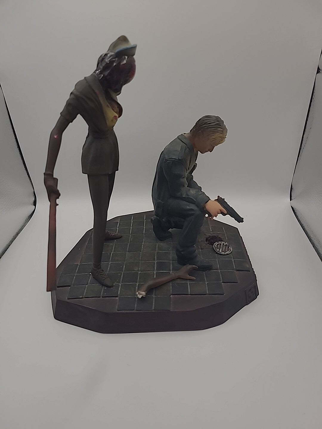 Silent Hill 2 James And Nurse Limited Edition Statue 2001 OXMOX KONAMI - VERY...