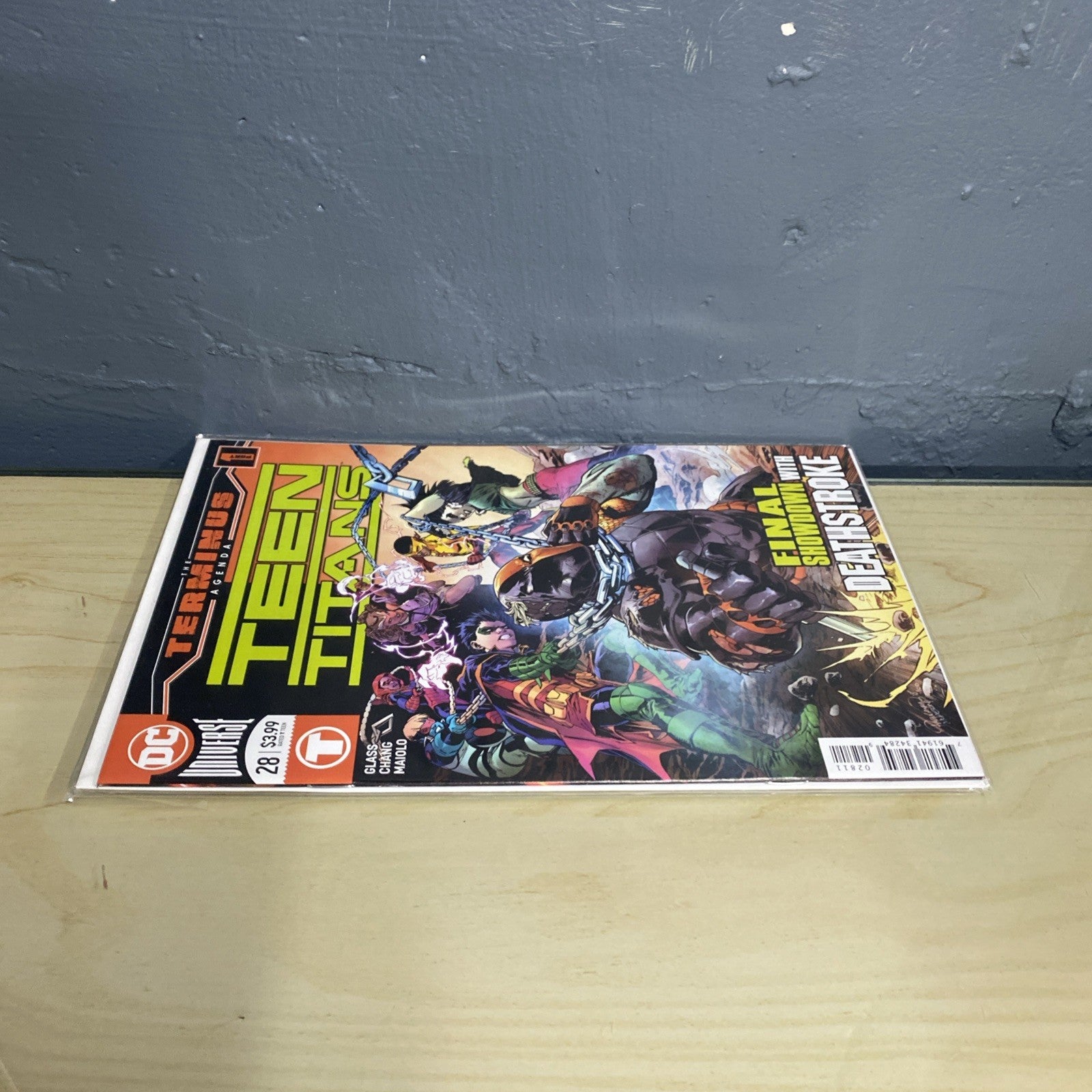 Teen Titans #28 - 2003 series DC comics - Final Showdown with Deathstroke