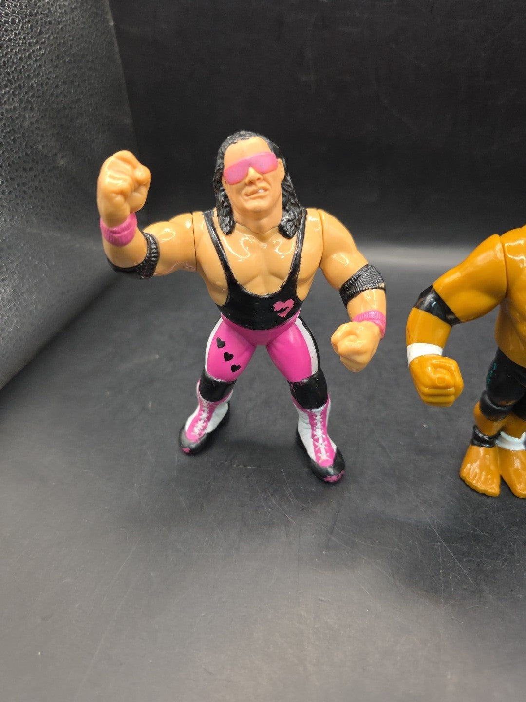 3 X Hasbro WWF Wrestling Figures Bret Hart, Samu, Ultimate Warrior