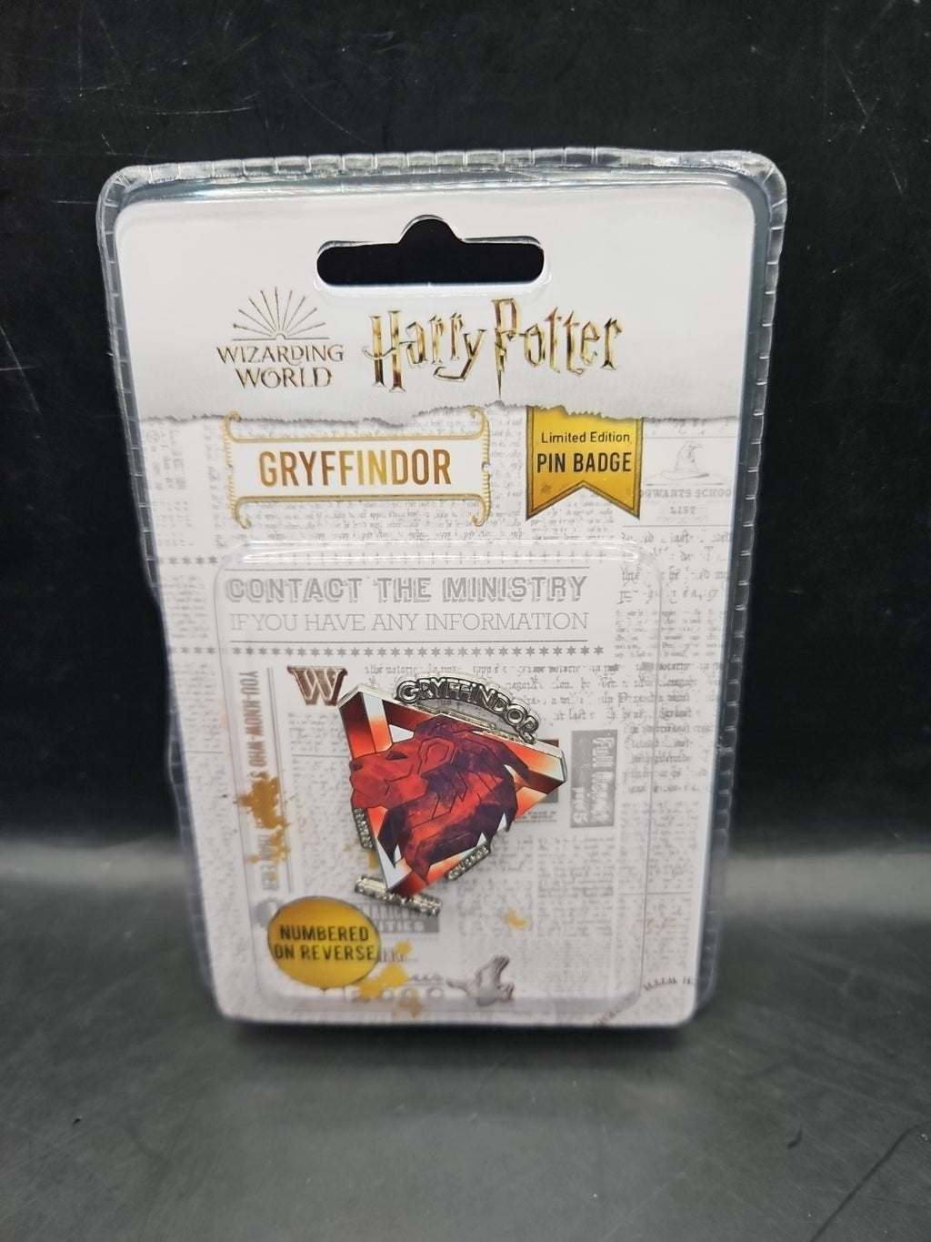 Harry Potter - Limited edition Gryffindor Pin Badge - Brand New