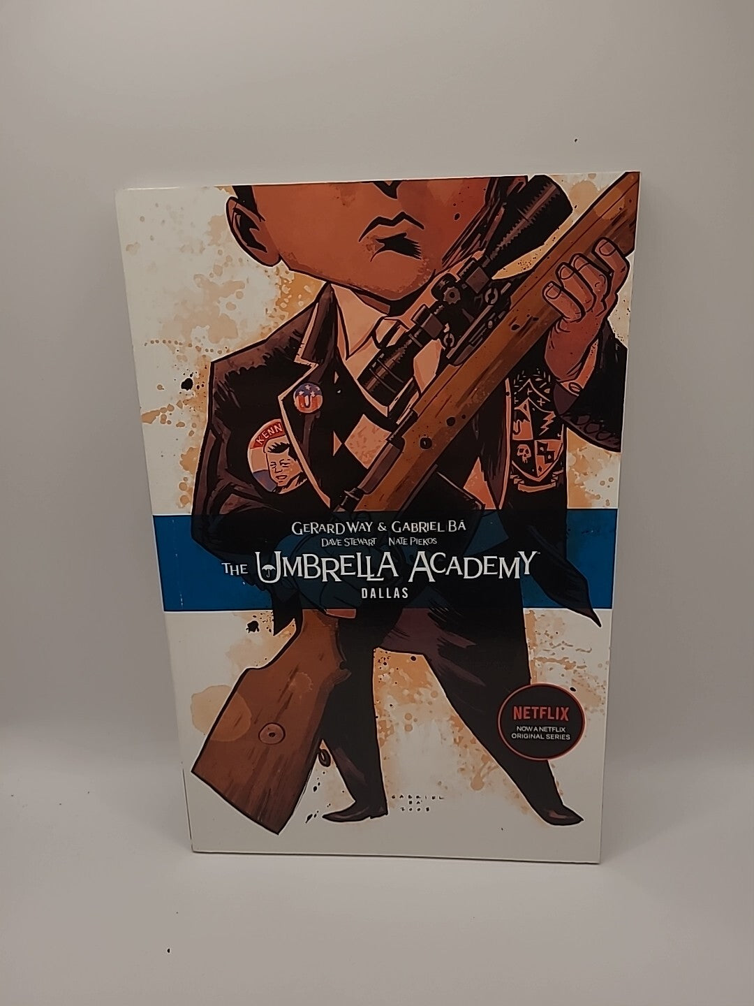 Umbrella Academy Volume 2: Dallas by Gerard Way (2009, Paperback)