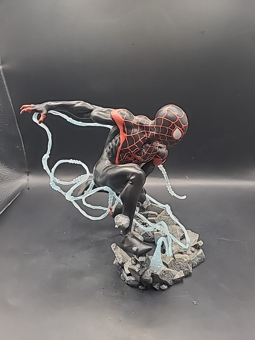 Diamond Select Toys Miles Morales 23cm Limited Edition Statue