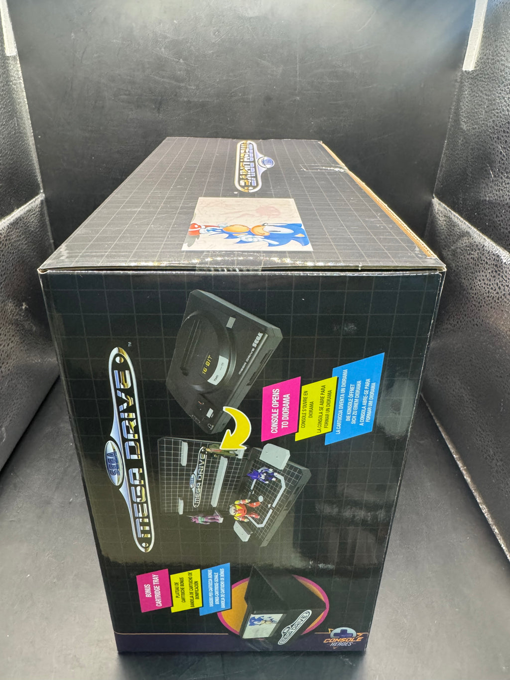 Sega Mega Drive Supervillain bundle Diorama