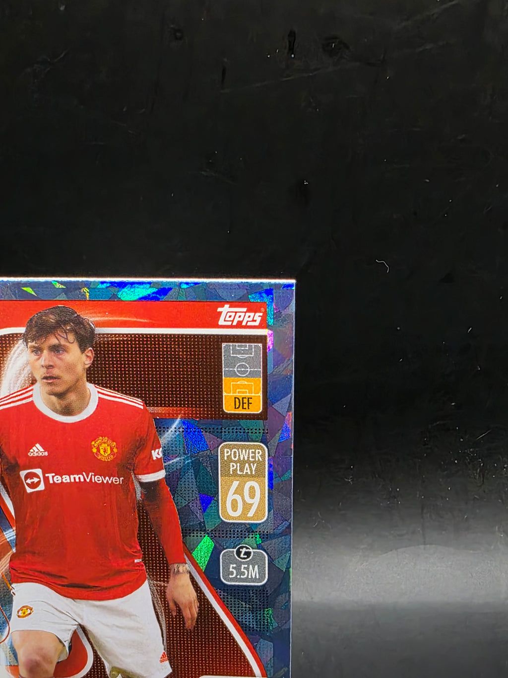 VICTOR LINDELOF 21-22 Topps Match Attax Crystal Parallel