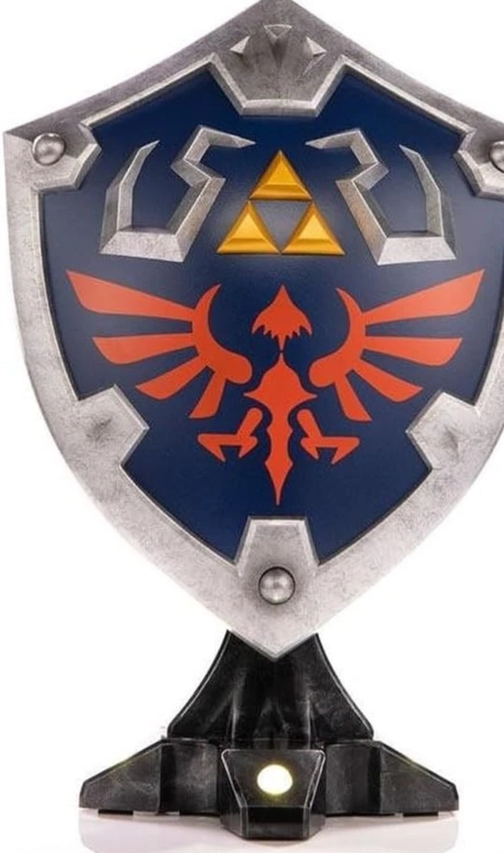 Legend Of Zelda Hylian Shield Collectors Piece NEW OFFICIAL EXCLUSIVE EDITION