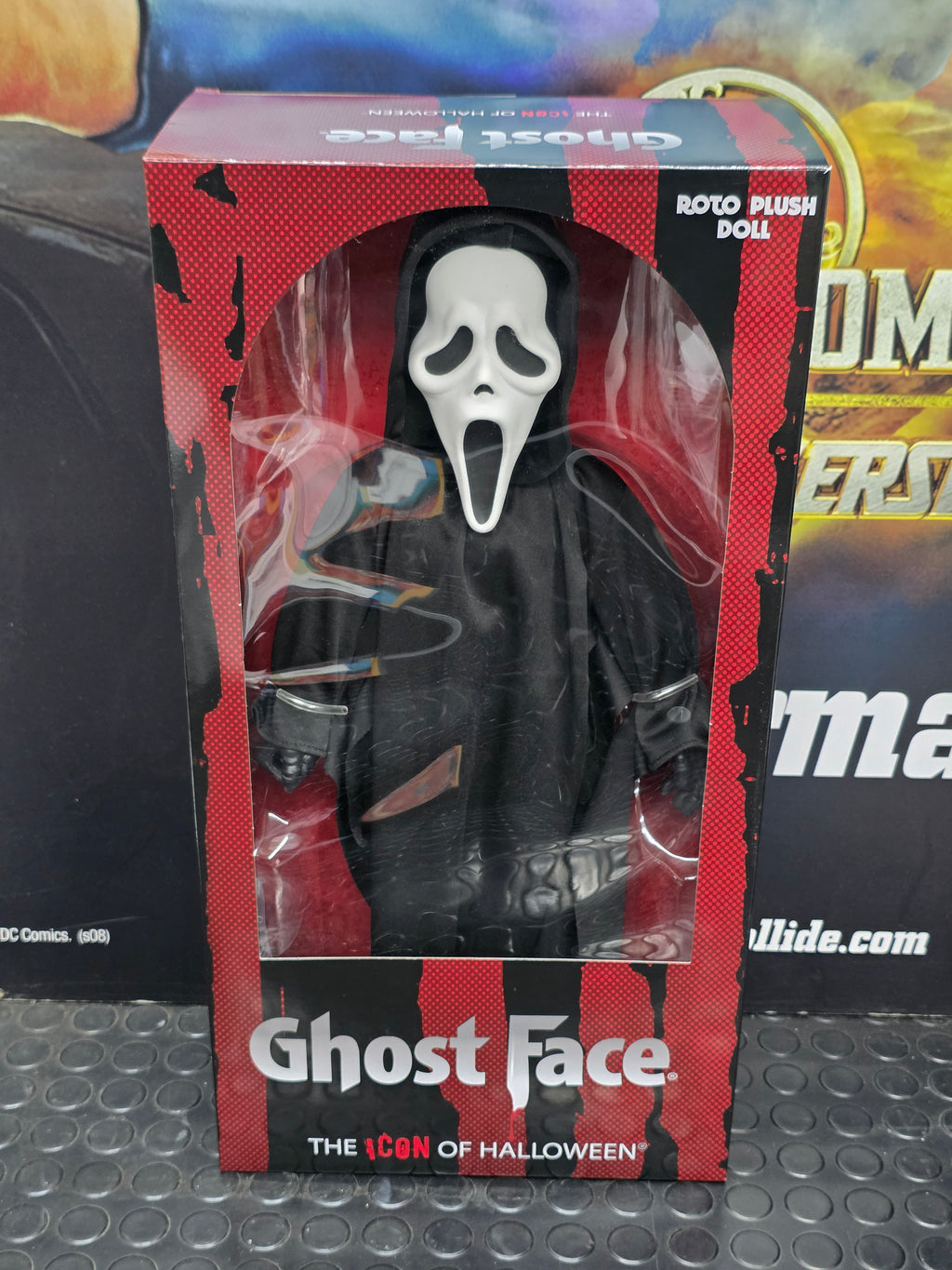 Mezco Scream Ghost Face 18' Roto Plush Doll