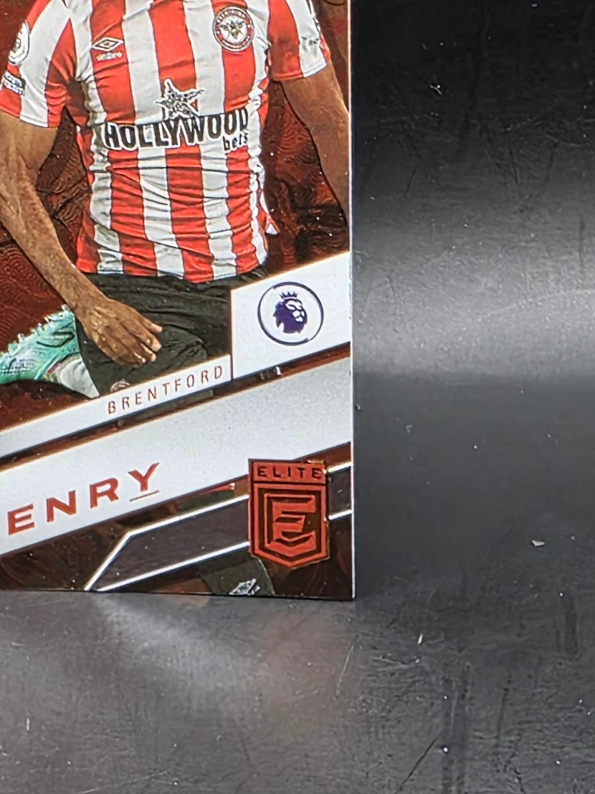 Donruss Elite Premier League 22/23 Spellbound Brentford Henry (Y) #5