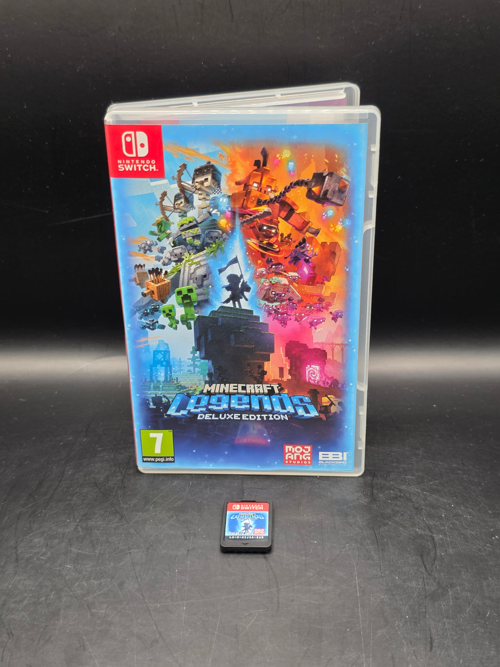 Minecraft Legends Deluxe Edition - Nintendo Switch Game