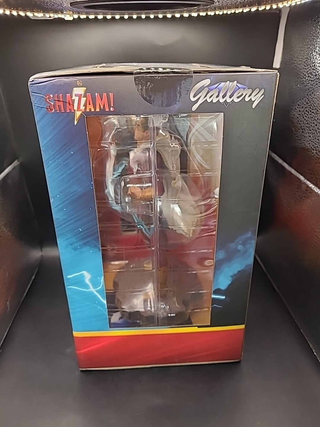Diamond Select Toys Shazam Gallery 10"Statue