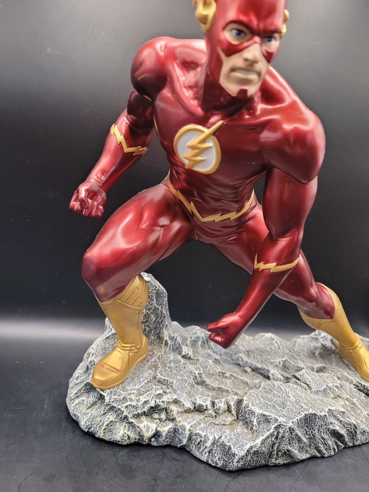Ikon Collectables The Flash: The New 52 - The Flash 1/6th Scale Metallic Statue