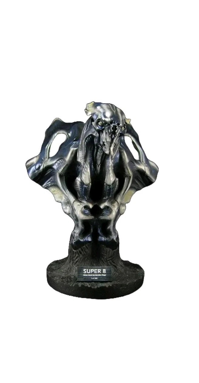 QMX SUPER 8 MOVIE ALIEN BUST - BRAND NEW-
