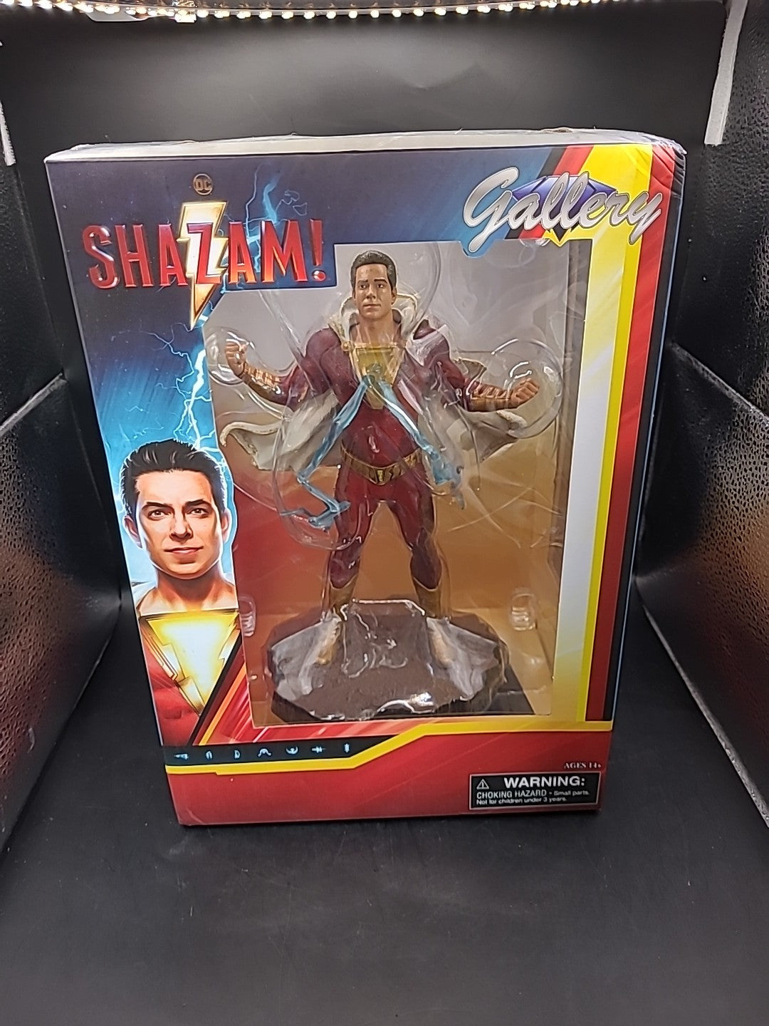 Diamond Select Toys Shazam Gallery 10"Statue